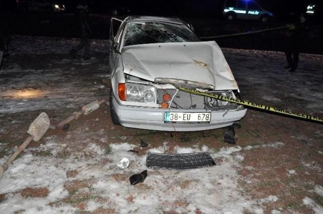 Sivas&rsquo;ta Otomobil Tarlaya U&ccedil;tu: 1 &Ouml;l&uuml;, 1 Yaralı