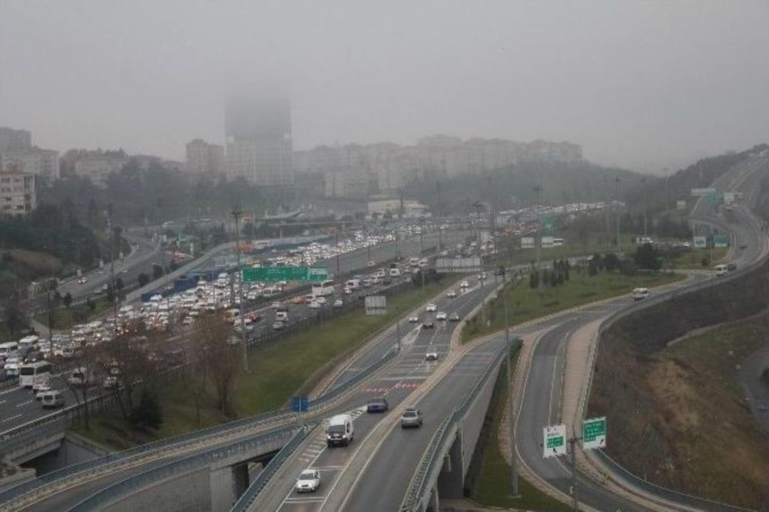 D&ouml;rt Gişe Kapatıldı Tem&rsquo;de Trafik Fel&ccedil; Oldu