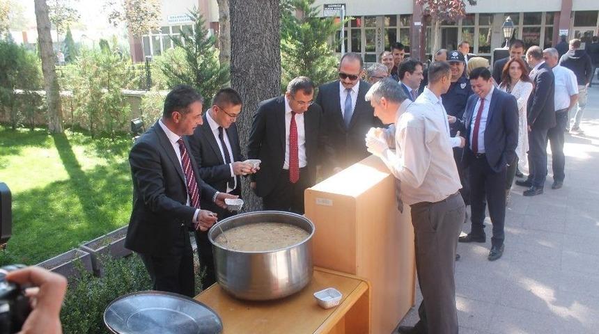 Niğde Barosundan Aşure İkramı