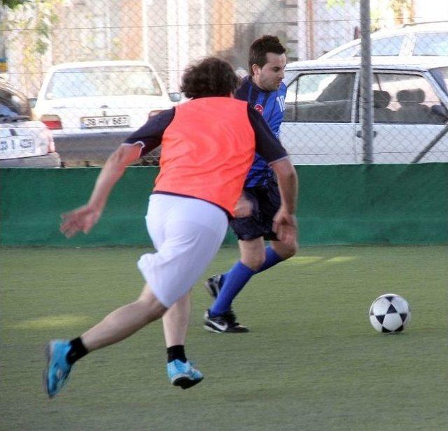 Hekimler Arası Futbol Turnuvası Başladı 2