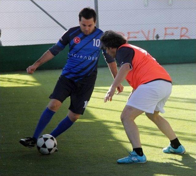 Hekimler Arası Futbol Turnuvası Başladı 3