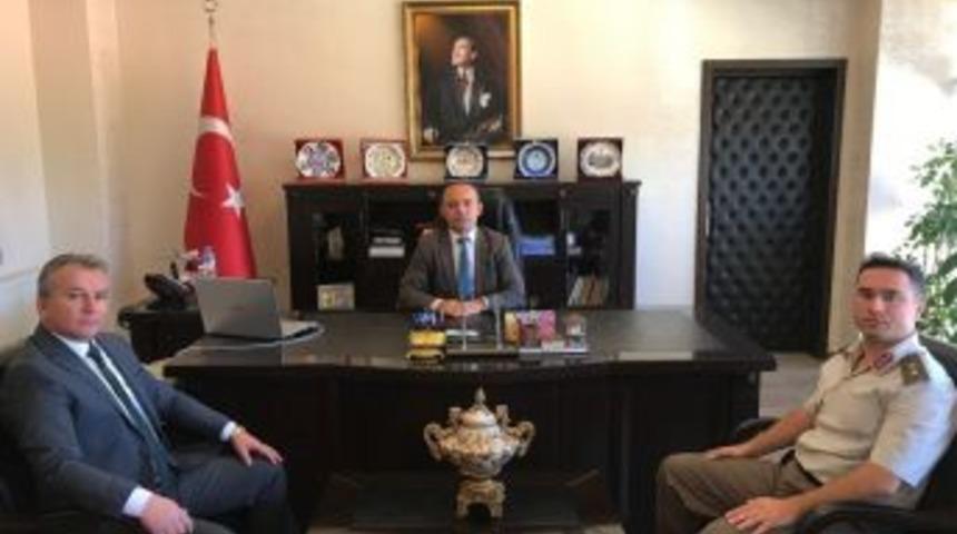 Kaymakam H&uuml;seyin &Ouml;ner :