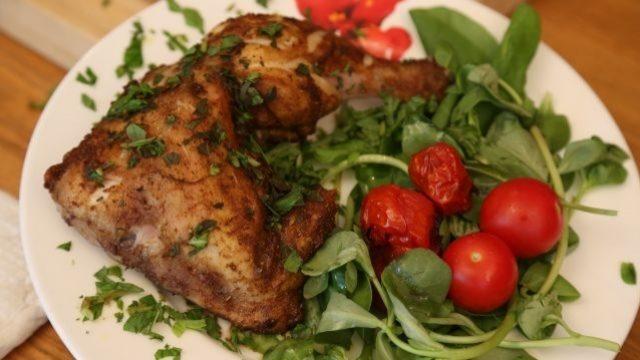 Köri ve tarçınlı tavuk nasıl servis edilir?