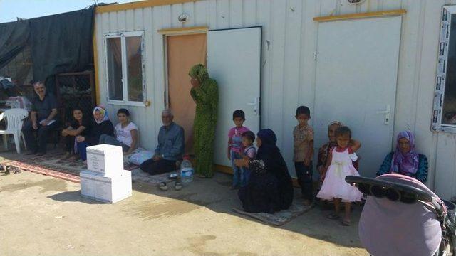 Burhaniye&rsquo;de 110 Aileye Gıda Yardımı Yaptı 1