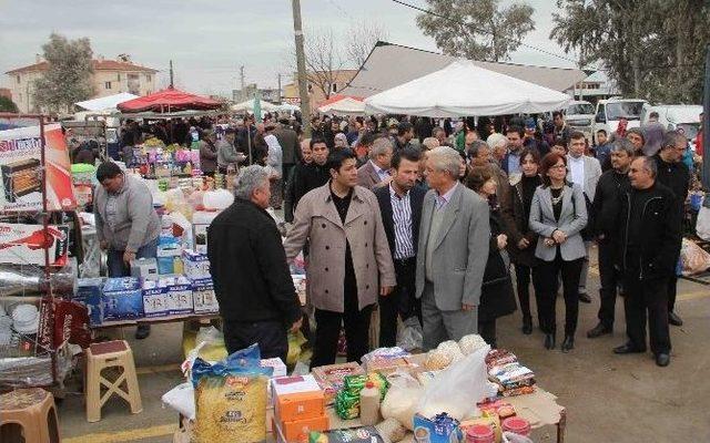 Başkan Genç, Ilıca Pazaryerini Ziyaret Etti