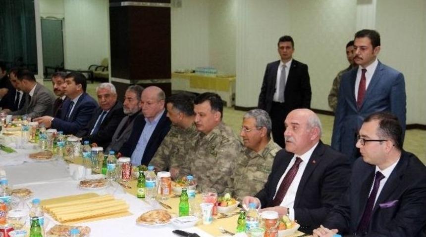 Şırnak Valisi İpek&rsquo;ten Cizre Olayları Değerlendirmesi