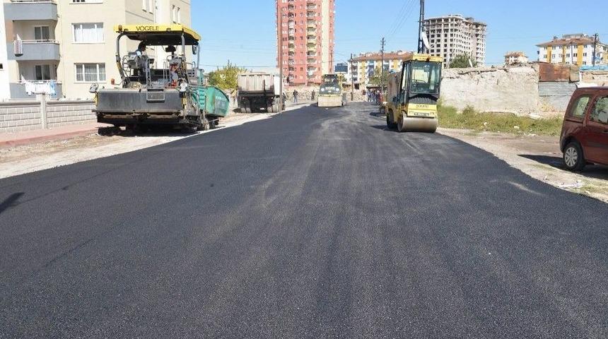 Battalgazi Mahallesinde Yollara 5 Bin 200 Ton Asfalt Serildi