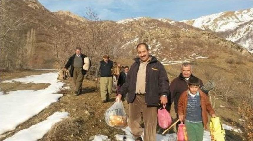 Şemdinli'de Kış Ortasında Piknik Keyfi