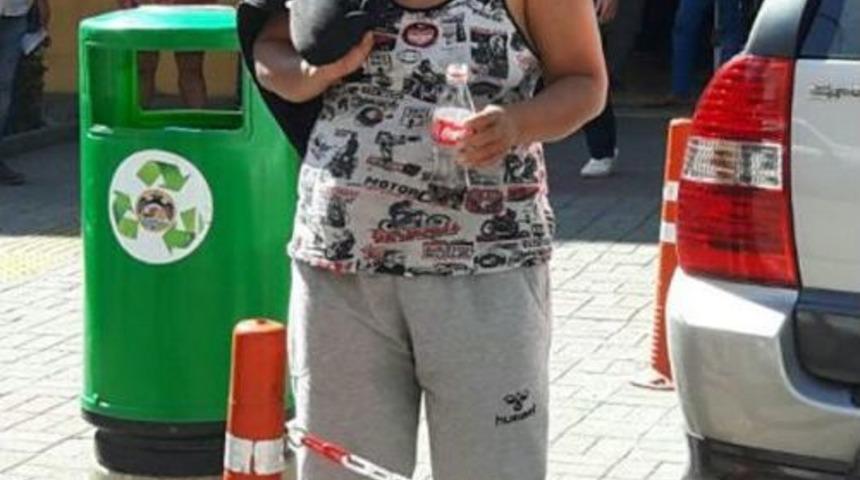 O Polisler, D&ouml;vd&uuml;kleri Kırgız Kadını Daha &Ouml;nce Boğulmaktan Kurtarmış