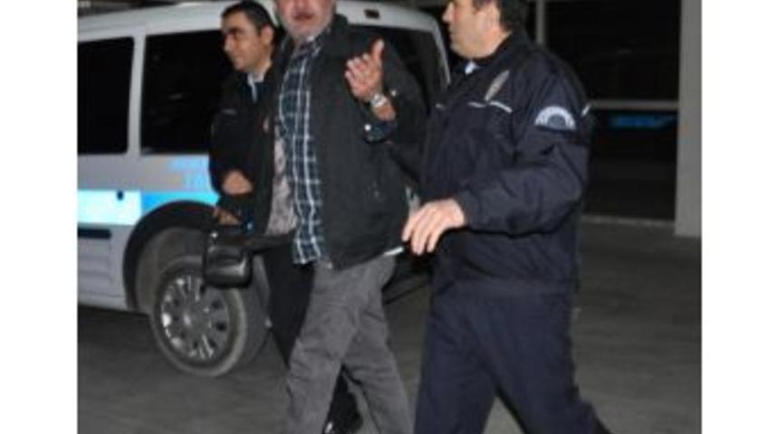 Kavga Ettiği Baldızını Bı&ccedil;akladı, Kuzenini D&ouml;vd&uuml;