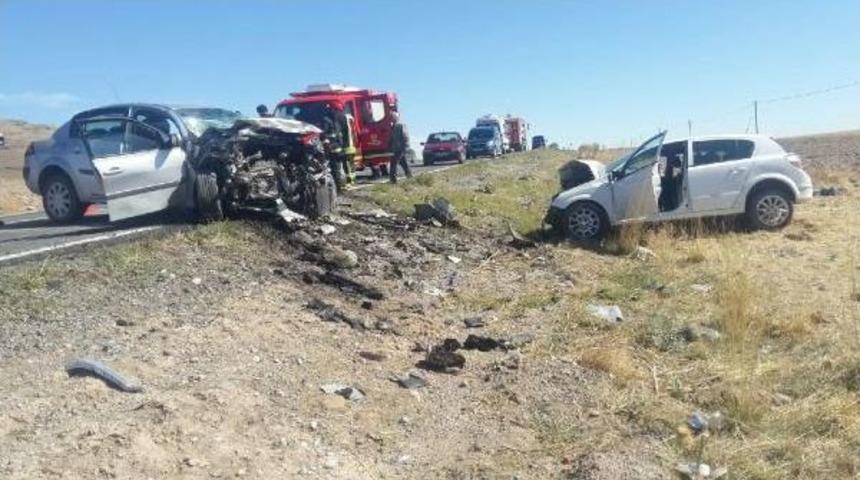 Kulu'da Kaza: 2 &Ouml;l&uuml;, 1 Yaralı