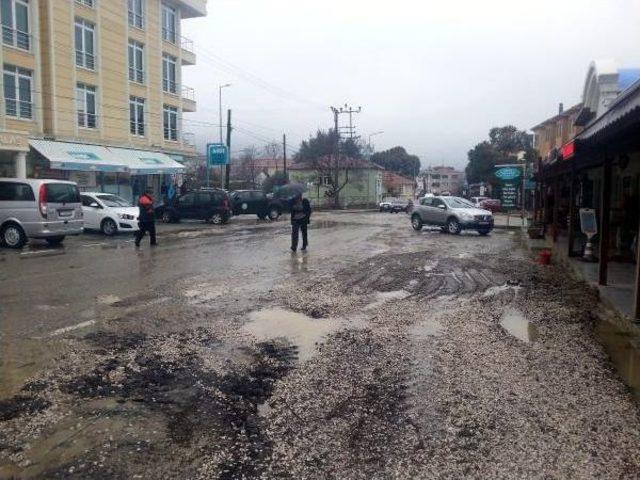 Çınarlı Deresi Taştı, Gökçeada'yı Sel Aldı (2)