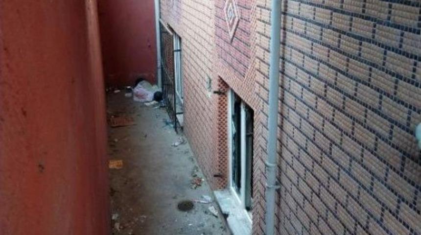 Cinayetten Sonra Ateşe Verilen "o Ev"