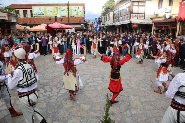 Aşure Kazanları Balkanlar’da Kardeşlik İçin Kaynadı