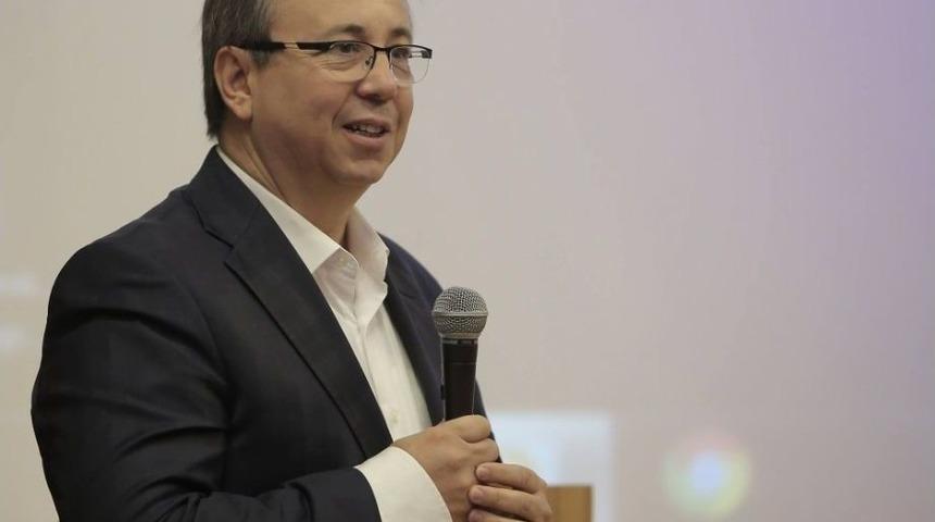 T&uuml; &Ouml;ğrencilerinden Akademisyenliğe İlk Adım