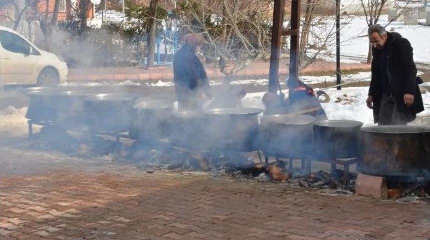 Arguvan&rsquo;da Abdal Musa Lokması Ve Cemi
