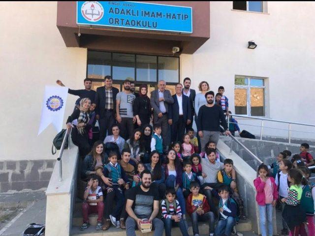 Bingöl’de Öğrencilere Kırtasiye Yardımı 2