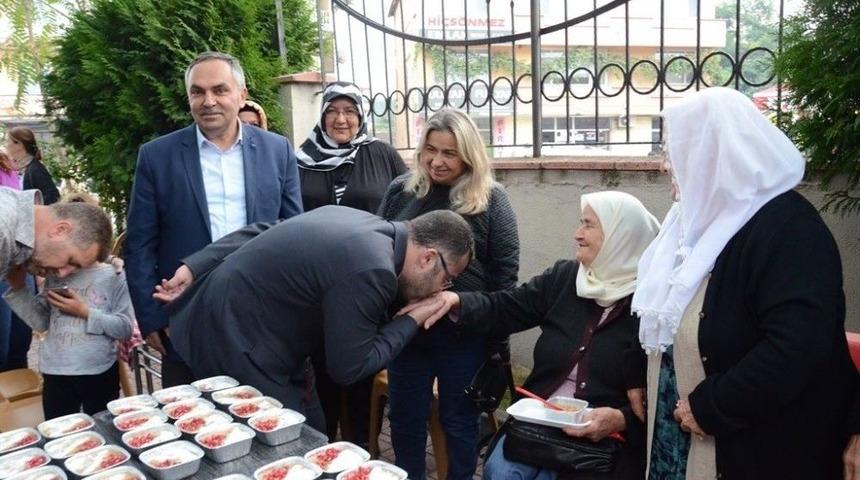 Başkanlar Aşure Yedi