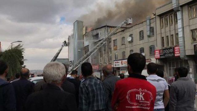 Ankara Siteler'deki Yangında 2 Iş Yeri Kullanılamaz Hale Geldi