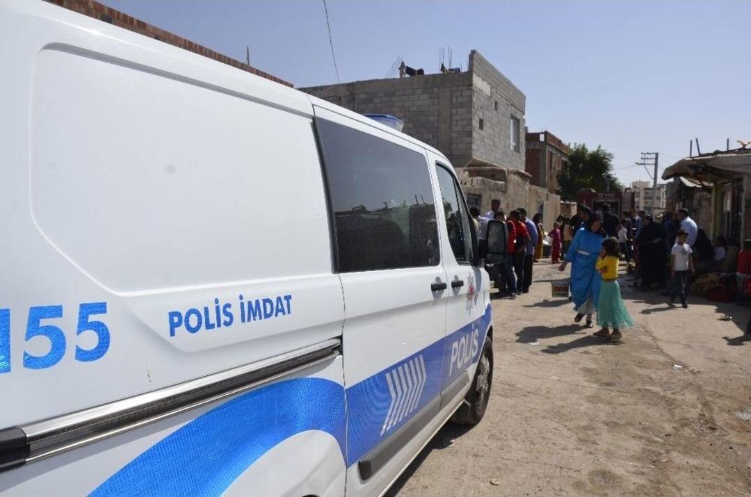 Ge&ccedil;imini Sağladığı Malları Yangında K&uuml;l Oldu