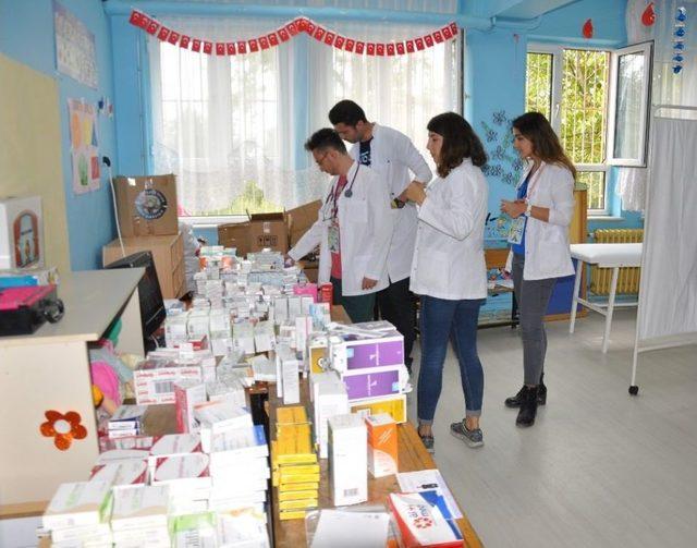 Tıp &Ouml;ğrencilerinden K&ouml;yde Sağlık Taraması 3