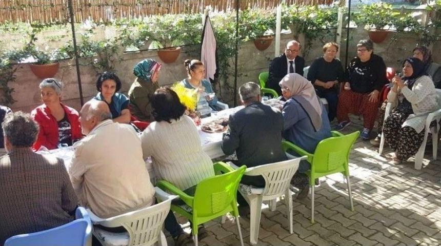 Altınova Balg&ouml;&ccedil; Aşure Dağıttı