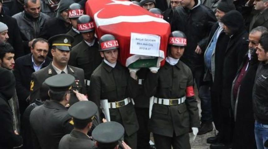 Trafik Kazasında &Ouml;len Astsubay Askeri T&ouml;renle Uğurlandı