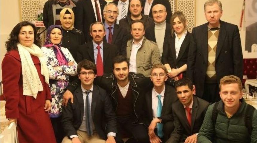 İlkadım&rsquo;da &rsquo;s&ouml;z&rsquo;&uuml;n &Ouml;z&uuml;, Şiir&rsquo;in G&uuml;c&uuml;&rsquo; S&ouml;yleşisi