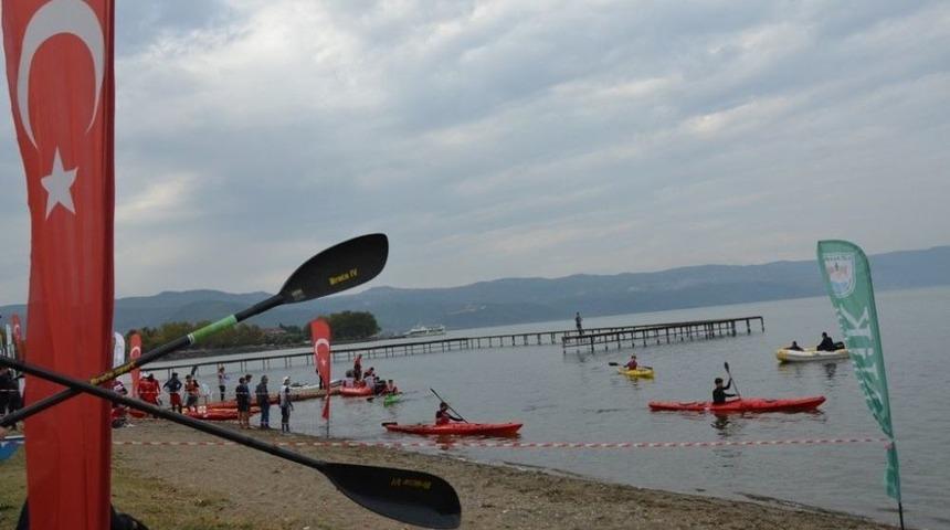 İznik G&ouml;l&uuml;&rsquo;nde Kano M&uuml;cadelesi
