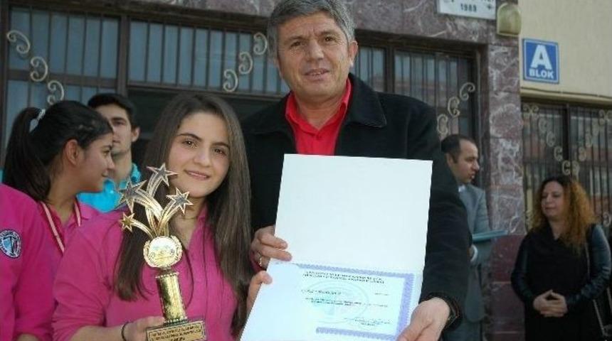 Şule Ve Muzaffer B&uuml;y&uuml;k Kız Meslek Lisesi Yiyecek-i&ccedil;ecek Ve Konaklamada T&uuml;rkiye İkincisi