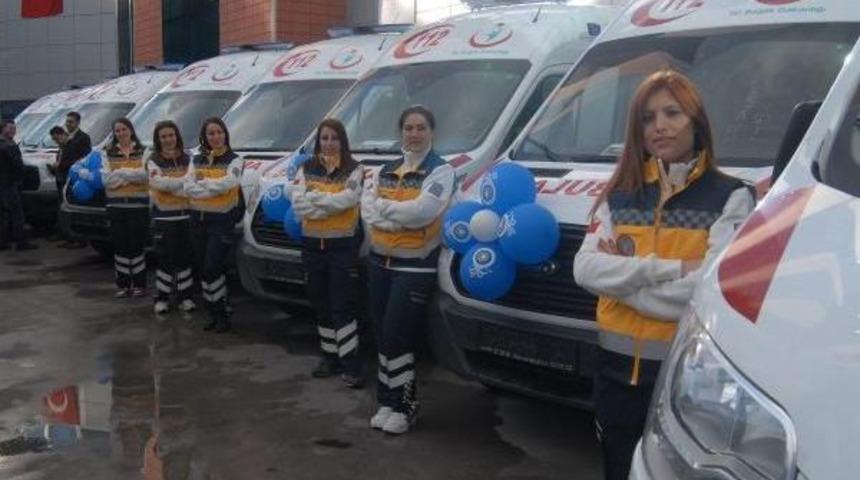 İzmir'e Biri &Ouml;zel Donanımlı 24 Yeni Ambulans