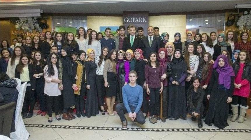 Başkan Usta’dan Başarılı Öğrencilere 3 Müjde