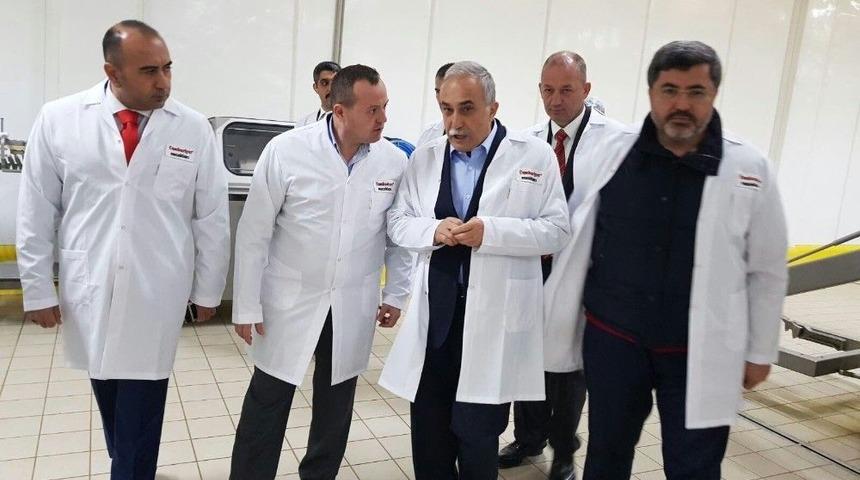 Bakan Fakıbaba, Sucuk &Uuml;retim Tesisinde İncelemelerde Bulundu