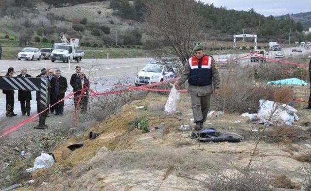 Hafızların Içinde Bulunduğu Minibüs Kaza Yaptı: 2 Ölü, 4 Yaralı