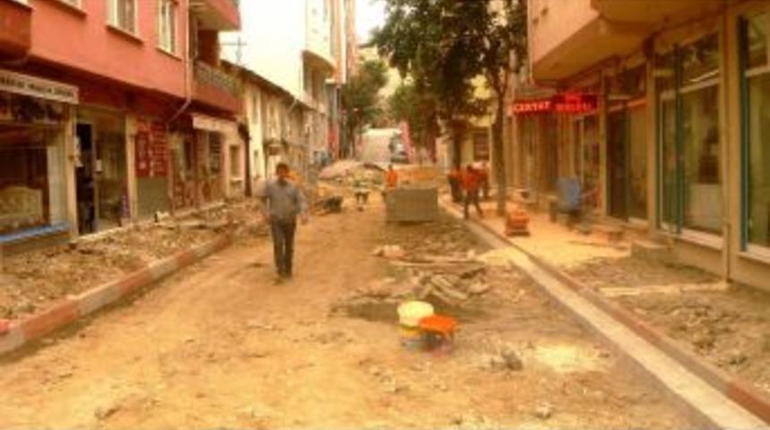 Bilecik Belediyesi Kilit Parke Ve Kaldırım &Ccedil;alışmalarını S&uuml;rd&uuml;r&uuml;yor