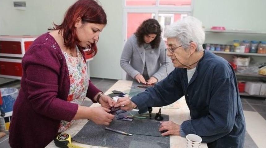 Cam At&ouml;lyesinde Uygulamalı Cam F&uuml;zyon Eğitimi