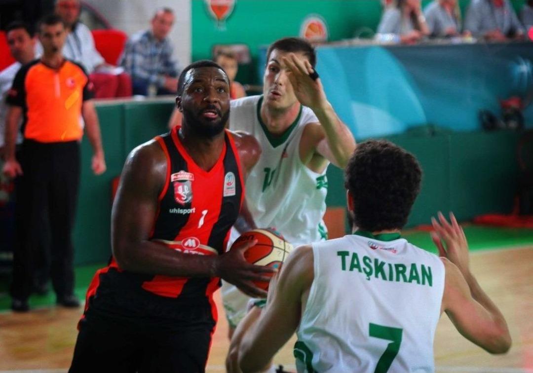 Tahincioğlu Basketbol S&uuml;per Ligi: Yeşilgiresun Belediyespor: 64 - Muratbey Uşak: 61