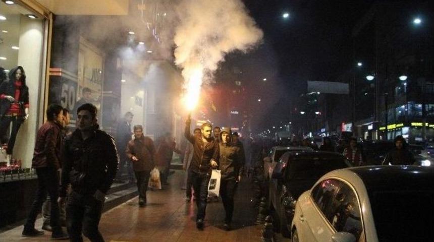 Van&rsquo;da Kobani Kutlaması