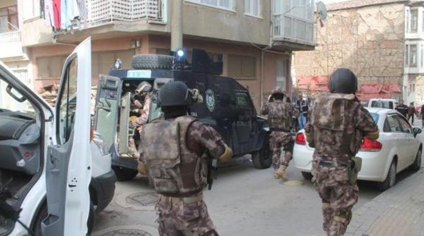 Gemlik'te Asayiş Ve Narkotik Ekiplerinden Operasyon