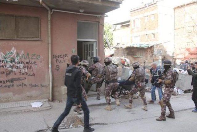 Gemlik te Asayiş Ve Narkotik Ekiplerinden Operasyon 1