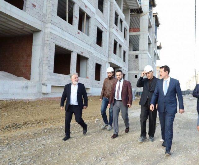 Başkan Tok, Yeni Belediye Hizmet Binasındaki &Ccedil;alışmaları İnceledi 1