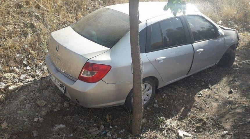 Otomobil Şarampole Yuvarlandı: 1 Yaralı