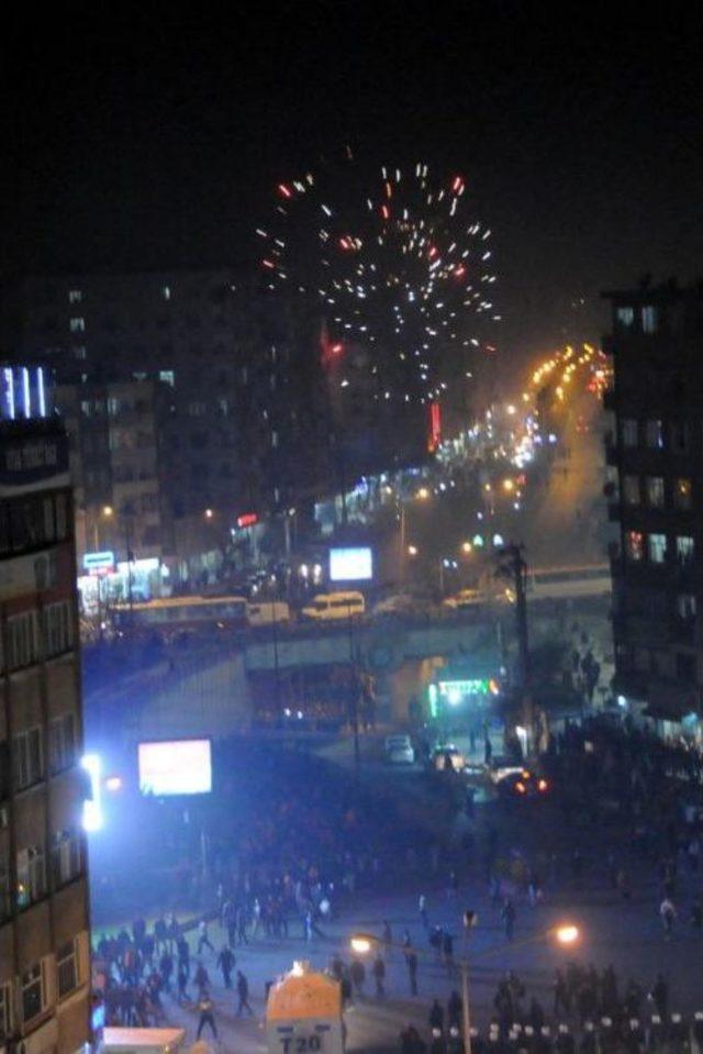 Diyarbakır'da Kobani Kutlaması (2)