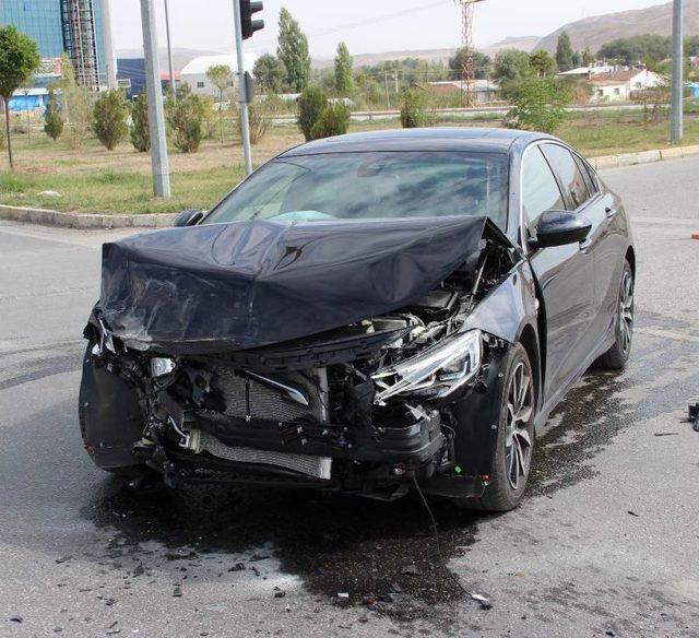 Genç Sağlık Görevlisi Kazada Hayatını Kaybetti 2