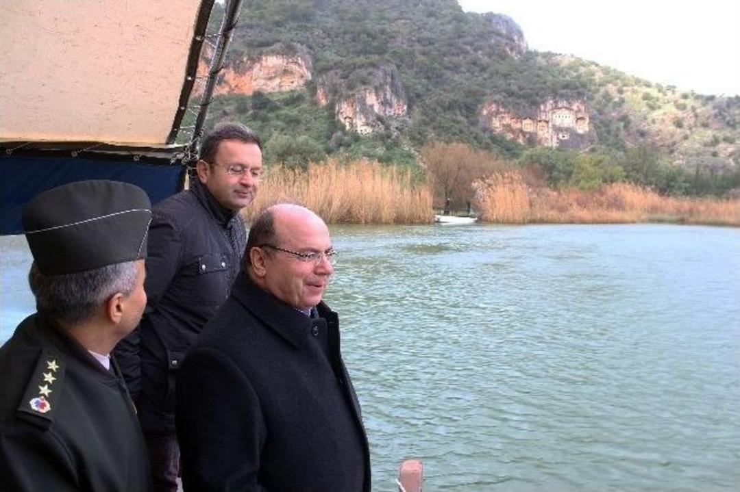 Vali &Ccedil;i&ccedil;ek: &ldquo;turizm Koruyarak Da Yapılabilir&rdquo;