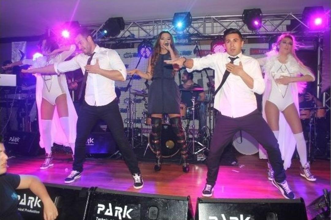 Uludağ&rsquo;da Demet Akalın Fırtınası