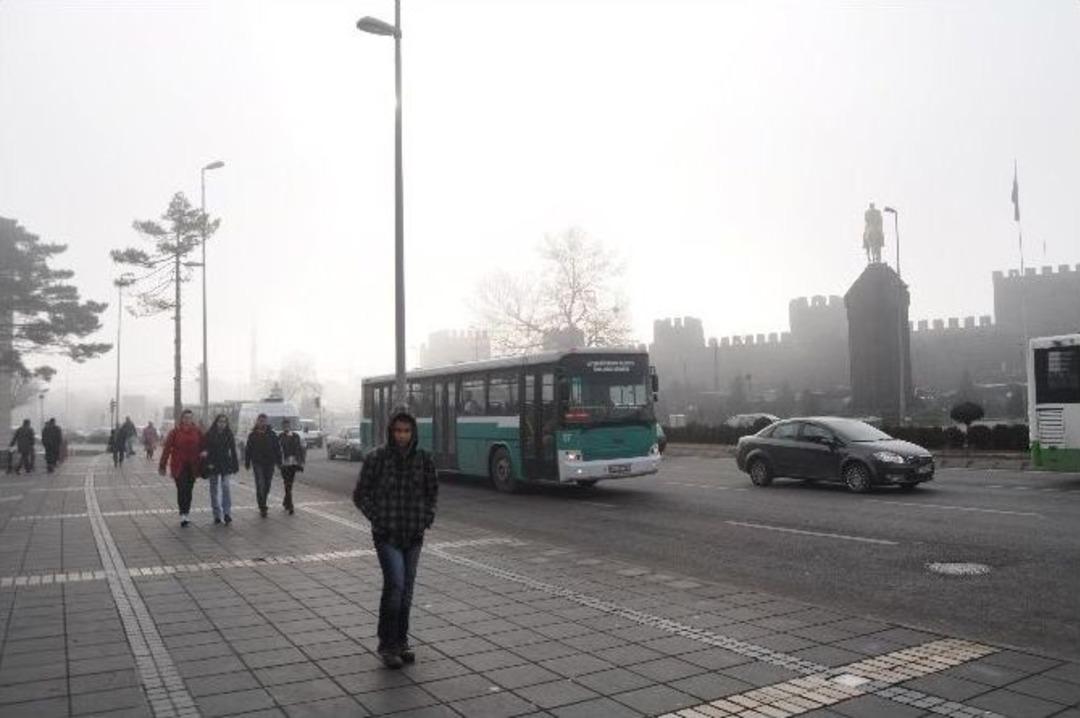 Kayseri&rsquo;de Yoğun Sis Etkili Oldu