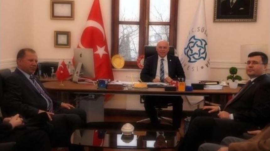 G&uuml;mr&uuml;k M&uuml;d&uuml;rlerinden Başkan Eşkinat&rsquo;a Ziyaret