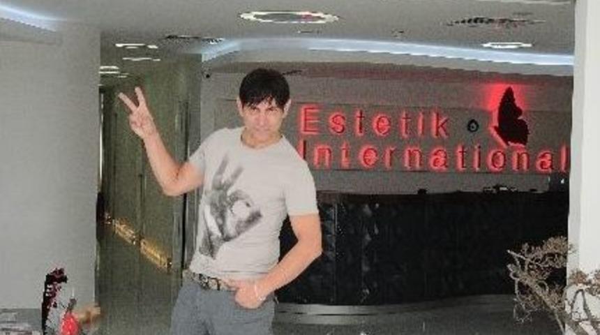 &Uuml;nl&uuml; Tırnak Tasarımcısı Marco Bonvicini, Estetik International&rsquo;da