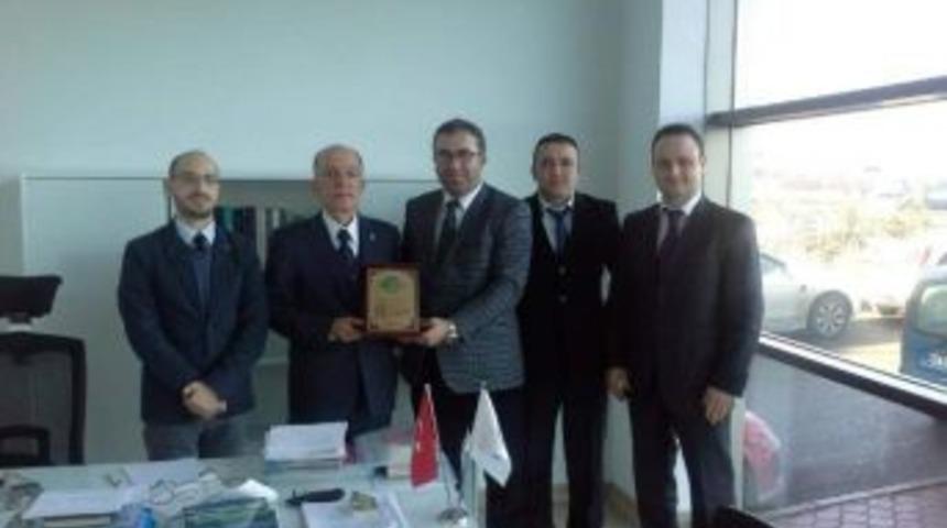 Prof. Dr. Orhan Durgun&rsquo;a Gemi M&uuml;hendisleri Odası Tarafından Teşekk&uuml;r Plaketi Verildi